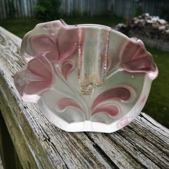 Walther Kristallglas Frosted Glass Solifleur Bud Vase with Pink Flowers - Picture 2 of 16